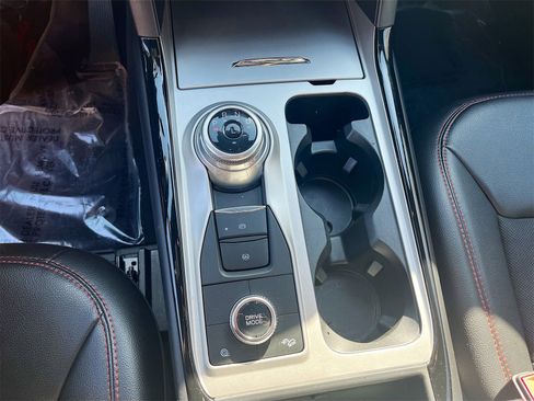 Used 2022 Ford Explorer ST-Line image 16