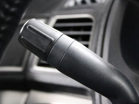 Used 2019 Ford Explorer XLT w/ Equipment Group 202A image 25