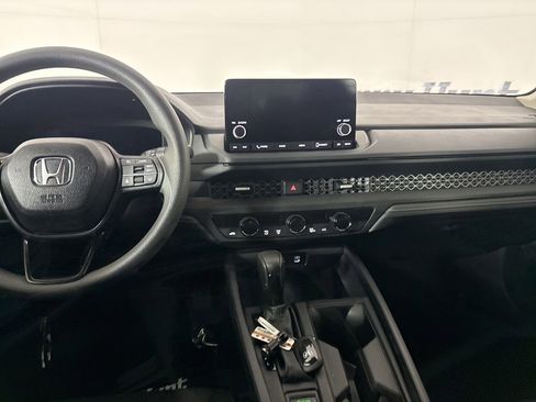 Used 2025 Honda Accord SE image 22