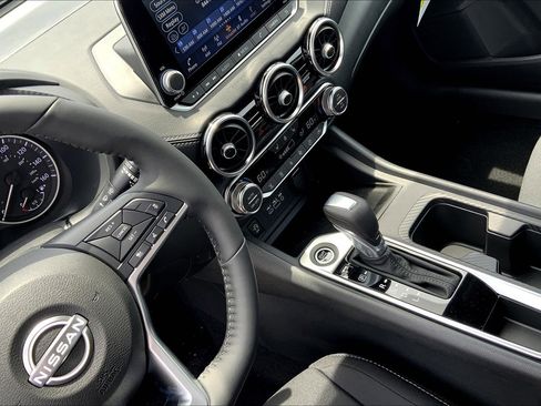 Used 2025 Nissan Sentra SV w/ All-Weather Package image 8