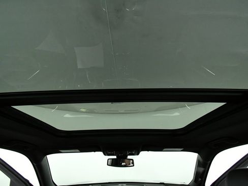 Used 2021 Chevrolet Suburban RST AWD/4WD image 22