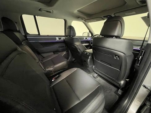 Used 2026 Hyundai Santa Fe Limited AWD/4WD image 12