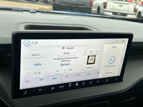 New 2025 Ford Maverick XLT w/ XLT Luxury Package image 33