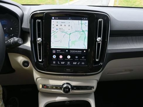 Used 2024 Volvo XC40 B5 Plus w/ Protection Package Premier AWD/4WD image 20