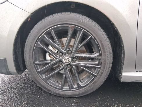 Used 2025 Toyota Camry SE FWD image 12