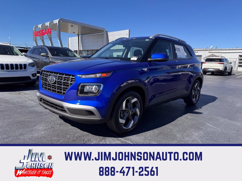Used 2024 Hyundai Venue SEL FWD image 1