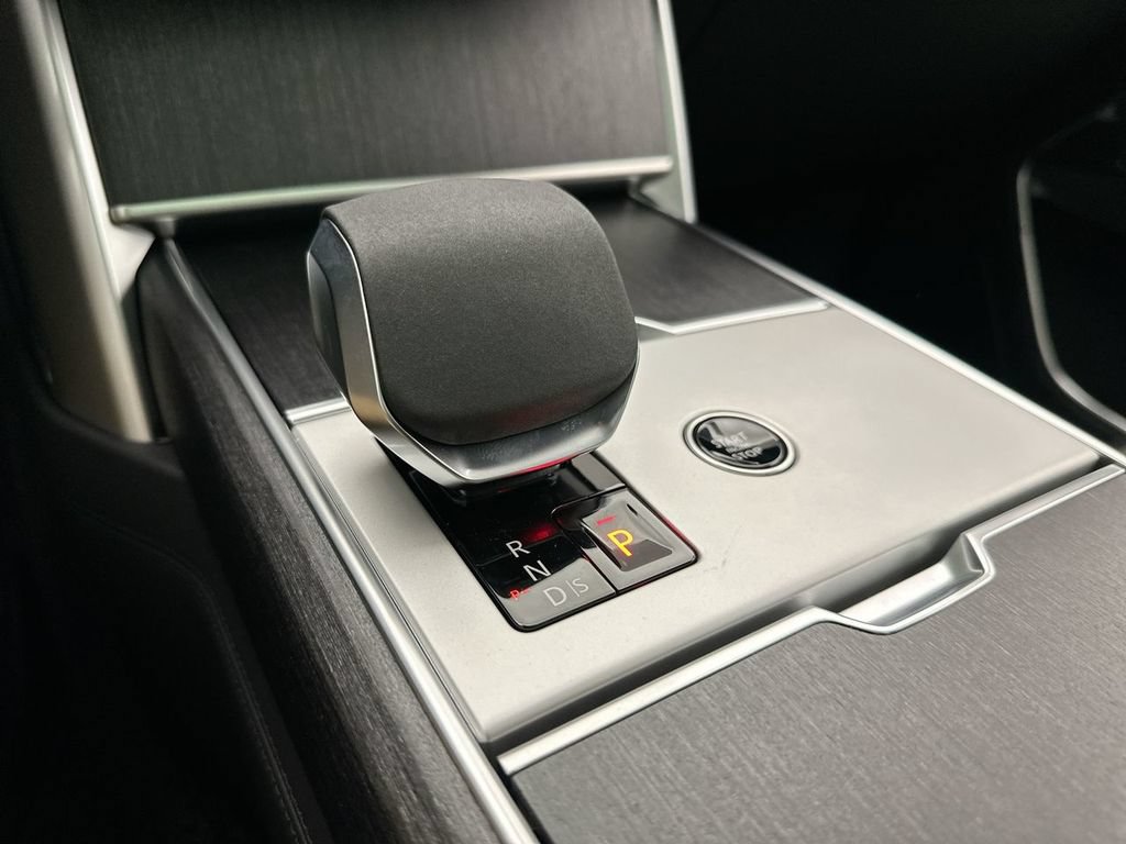 New 2026 Land Rover Range Rover SE AWD/4WD image 12