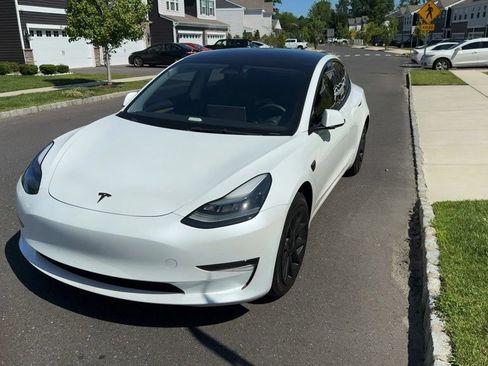 Used 2023 Tesla Model 3 Standard Range RWD image 1