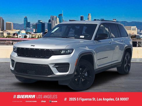 New 2025 Jeep Grand Cherokee Altitude image 1