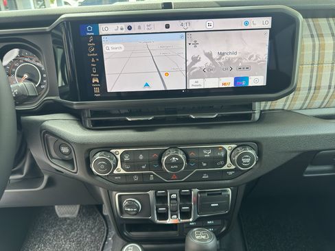 New 2026 Jeep Gladiator Sport AWD/4WD image 12