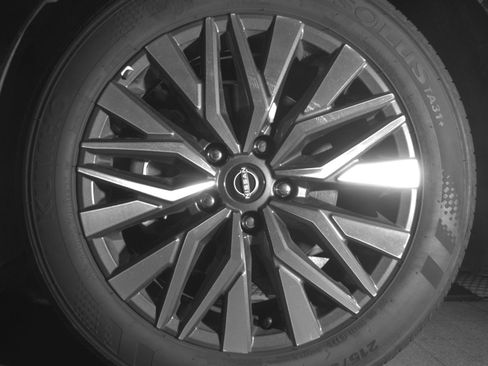 Used 2025 Nissan Altima 2.5 SV image 12