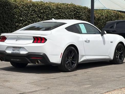 Used 2024 Ford Mustang GT RWD image 4