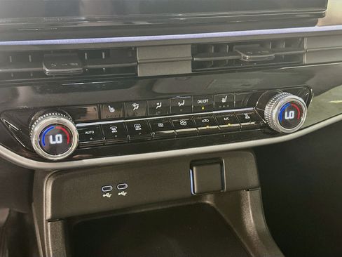 Used 2024 Honda Prologue Touring image 24