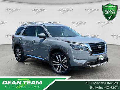 Used 2025 Nissan Pathfinder Platinum w/ Cargo Package