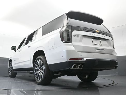 Used 2025 Chevrolet Suburban High Country w/ Sun And Tow Package RWD image 68