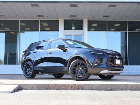 Used 2022 Chevrolet Blazer LT w/ LPO, Black Accent Package image 2