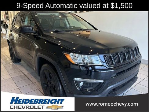 Used 2018 Jeep Compass Latitude image 1