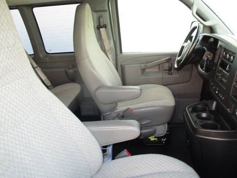 Used 2018 Chevrolet Express 3500 LT w/ LT Preferred Equipment Group RWD image 22