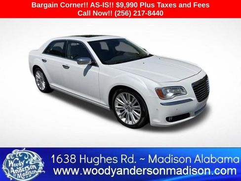 Used 2013 Chrysler 300 C w/ Light Group image 5