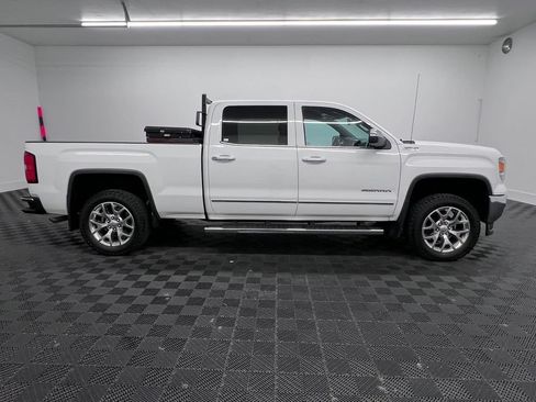 Used 2015 GMC Sierra 1500 SLT w/ SLT Crew Cab Value Package AWD/4WD image 8