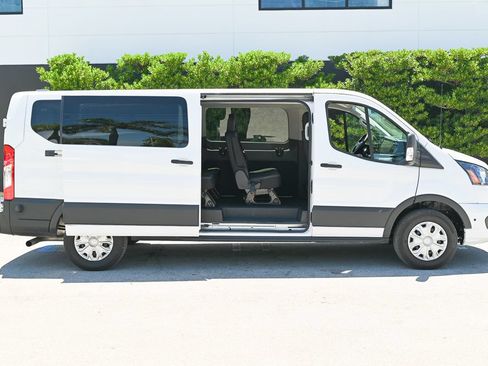 Used 2024 Ford Transit 350 XLT RWD image 8