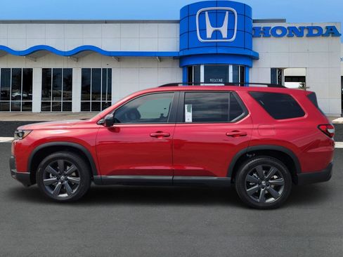 New 2026 Honda Pilot Sport image 3