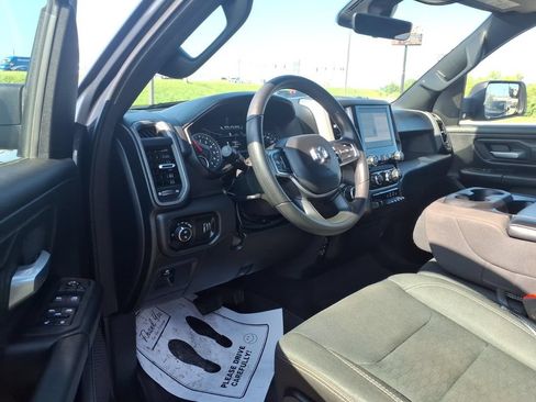 Used 2025 RAM 1500 Warlock AWD/4WD image 6