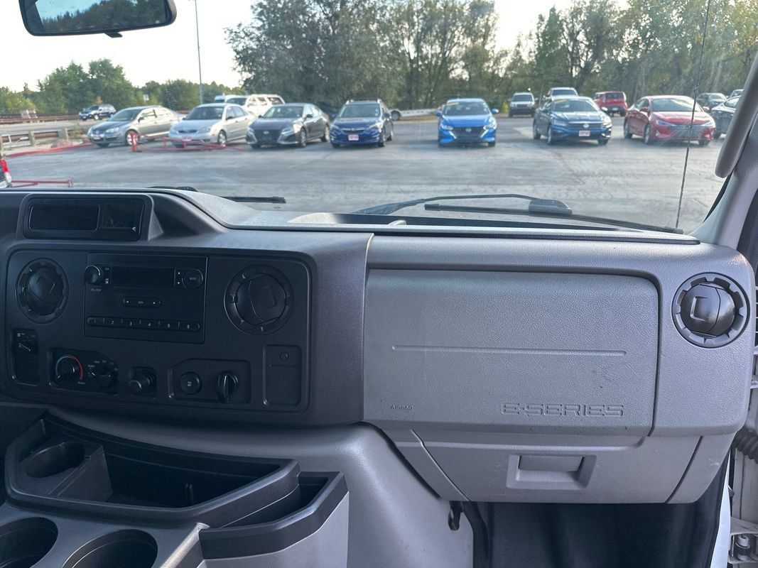 Used 2011 Ford E-250 and Econoline 250 w/ PWR Group RWD image 7