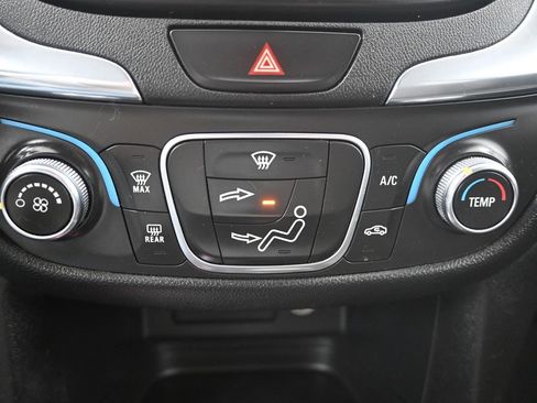 Used 2020 Chevrolet Equinox LT image 20