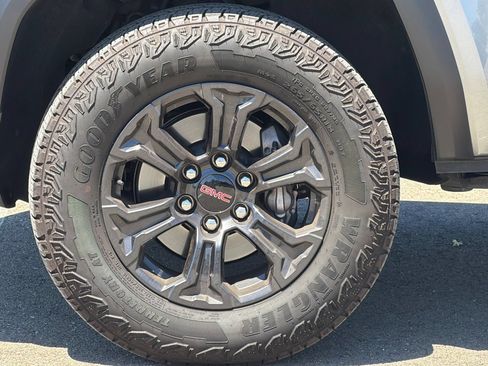 Used 2024 GMC Canyon Elevation w/ Elevation Premium Package RWD image 44