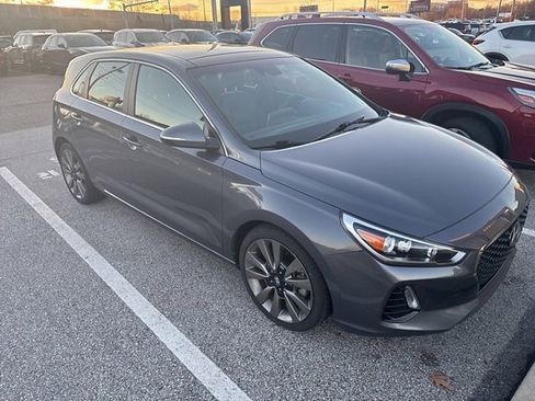 Used 2018 Hyundai Elantra GT Sport w/ Sport Tech Package 04 image 3
