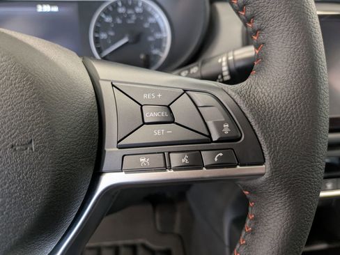 New 2025 Nissan Versa SR w/ Trunk Package image 15