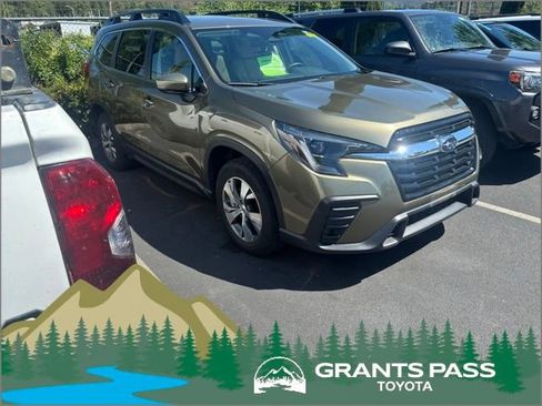 Used 2024 Subaru Ascent Premium w/ Convenience Package AWD/4WD image 1