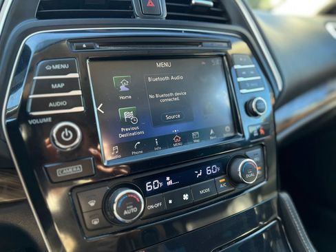 Used 2016 Nissan Maxima Platinum FWD image 16