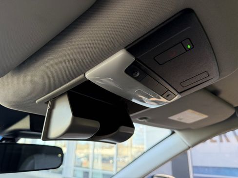 Used 2023 Nissan Rogue SV image 27