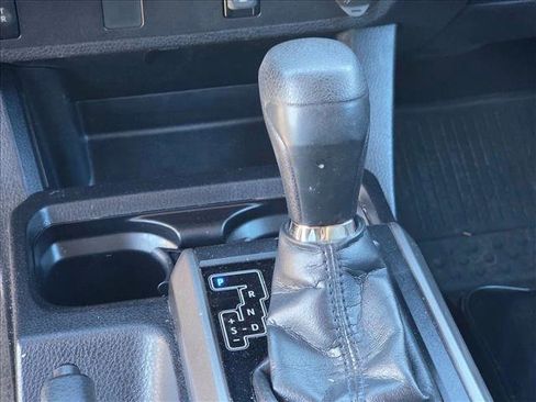 Used 2019 Toyota Tacoma SR5 image 10