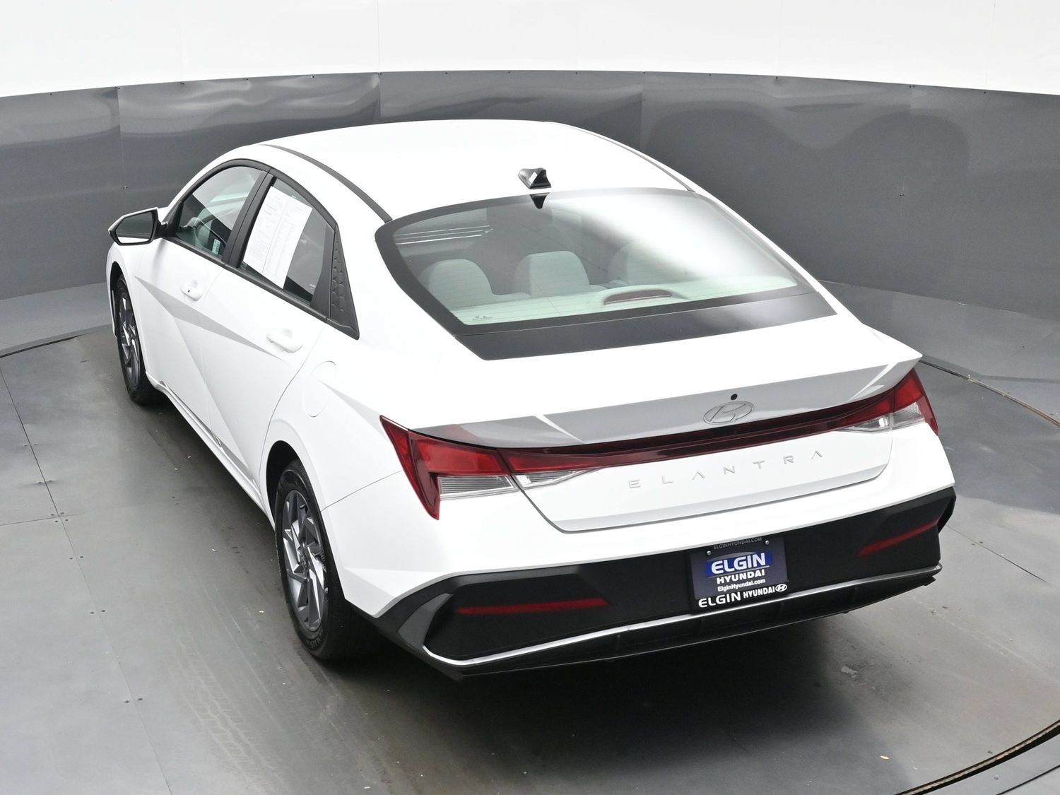 Certified 2024 Hyundai Elantra SEL FWD image 35
