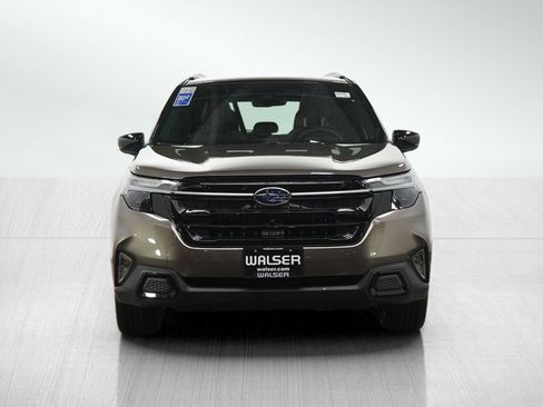 Used 2025 Subaru Forester Touring w/ Touring Package AWD/4WD image 8