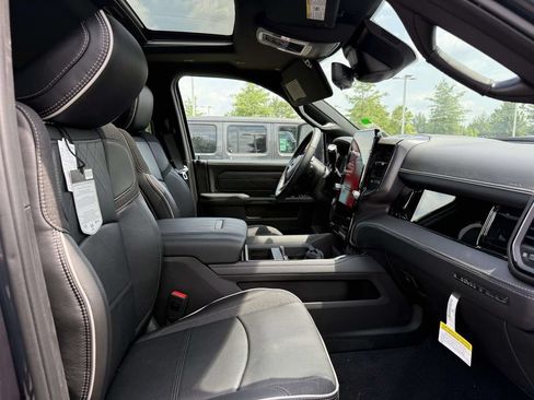 New 2026 RAM 2500 Limited AWD/4WD image 14