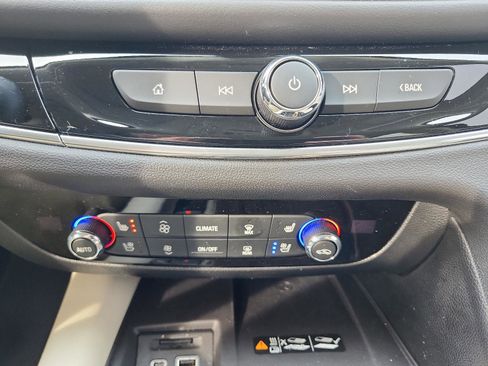 Certified 2024 Buick Enclave Avenir w/ Avenir Technology Package image 19