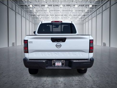 Certified 2025 Nissan Frontier S RWD image 7