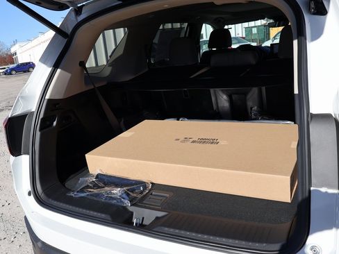 New 2025 Honda Pilot Touring image 15