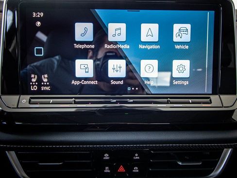 New 2026 Volkswagen Atlas SE image 6