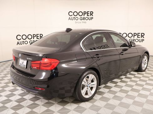 Used 2018 BMW 330i xDrive Sedan AWD/4WD image 21