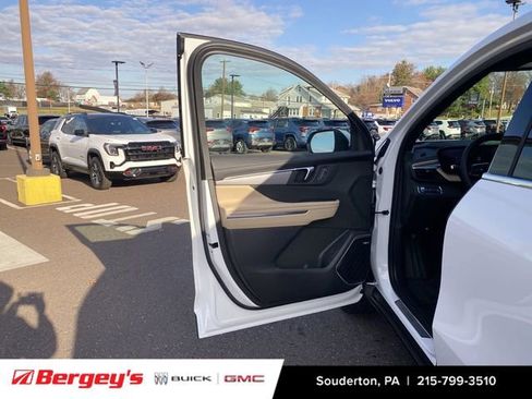 New 2026 Buick Enclave Preferred w/ Power Package FWD image 24