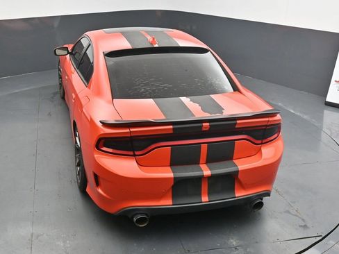 Used 2016 Dodge Charger SRT w/ Harman/Kardon Audio Group image 15