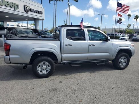 Used 2023 Toyota Tacoma SR image 8