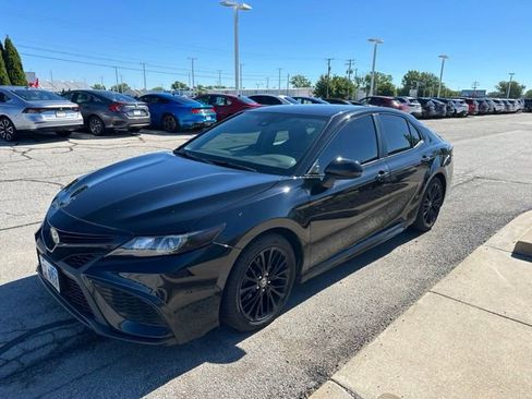 Used 2021 Toyota Camry SE AWD/4WD image 9