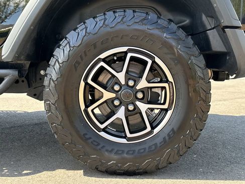 Certified 2024 Jeep Wrangler Unlimited Rubicon w/ Capability Package AWD/4WD image 15