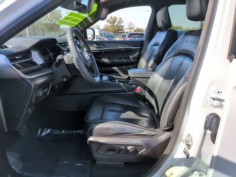 Used 2023 Jeep Grand Cherokee L Overland w/ MOPAR Finishing Package AWD/4WD image 23